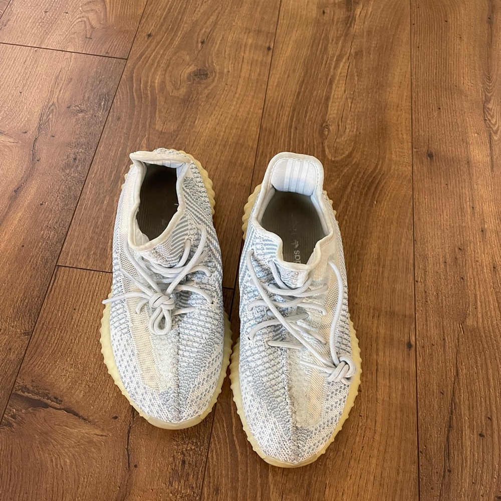 Yeezy 350 cloud white